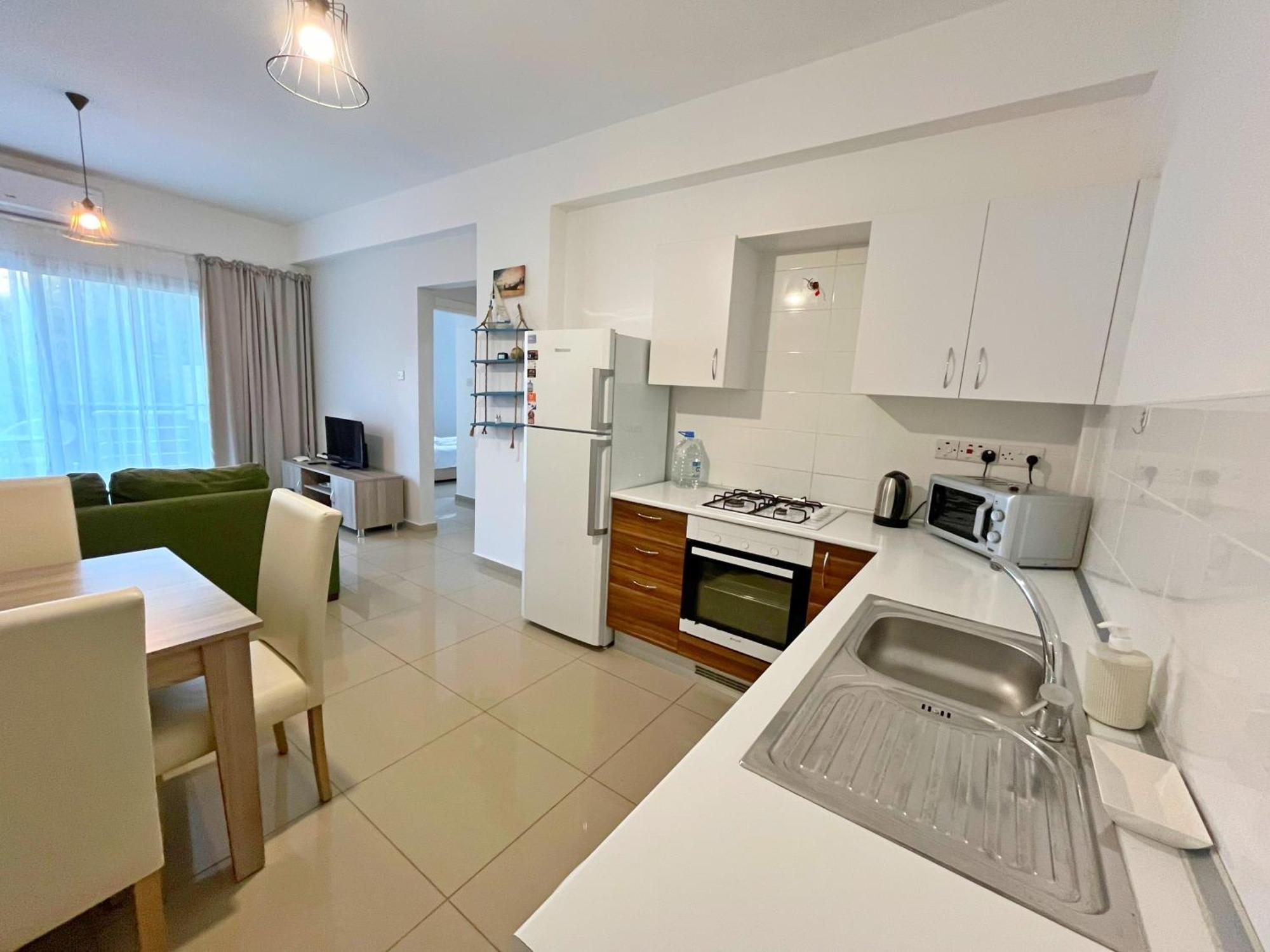 Quitet Two Bedroom Apartment With Private Garden Lukomorye D2 Karavas  Exterior foto